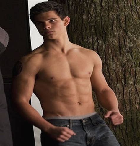 Free Download Taylor Lautner Shirtless Image [483x600] For Your Desktop