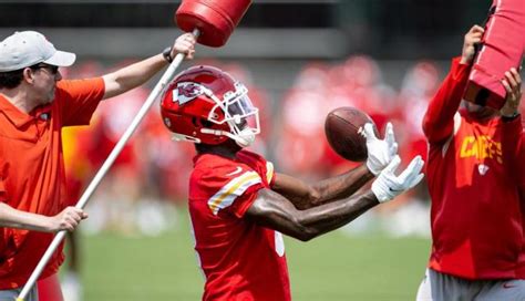 Patrick Mahomes, Andy Reid, Matt Nagy agree: Chiefs WR room possesses ...