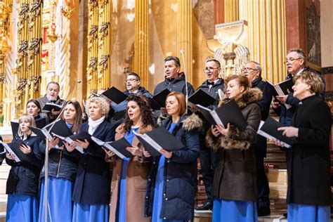 Koncert kolęd Chóru Bazyliki Licheńskiej Stabat Mater Konin Nasze