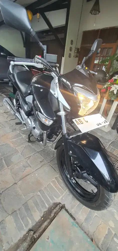 Suzuki Inazuma Cc Hitam Motor Bekas