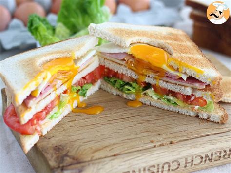 Club Sandwich With An Egg Video Recipe Recipe Petitchef