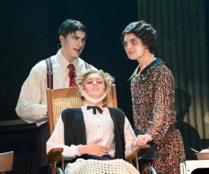 “Radium Girls” proves challenging for cast, audience – The Oracle