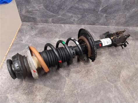 540101829R : Voorveren, links en rechts en Veerpoot voor - Autoparts24