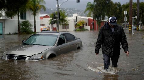 Heavy rains flood Santa Barbara