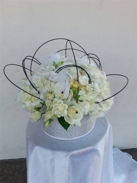 20+30+ Black And White Flower Arrangements