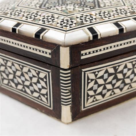 Mother Of Pearl Inlay Mosaic Box