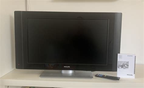 Flat TV Philips 32PF7331 12