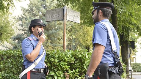 Macabra Scoperta A Legnano Trovato Il Cadavere Di Un Ragazzo Di Anni