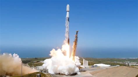 SpaceX Falcon 9 rocket launches 2 satellites on record-tying 20th ...