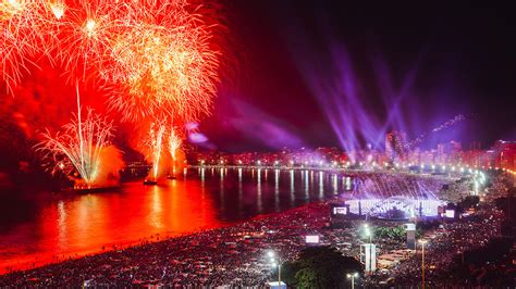 R Veillon Em Copacabana Ter Queima De Fogos De Minutos E