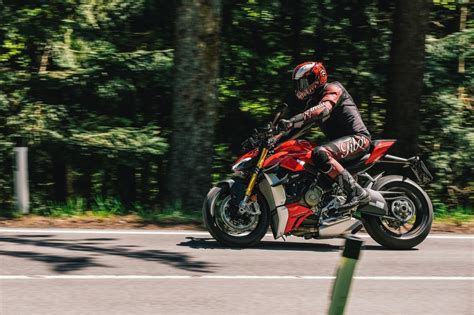Hyper Naked Bike Vergleich 2021 Ducati Streetfighter V4 S