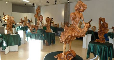 Locale Express Divonne Les Bains Exposition De Sculptures Sur Bois