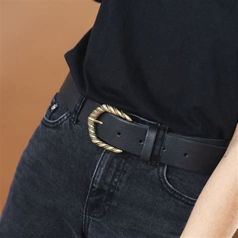 Ceinture en cuir noir avec boucle dorée ciselée Bocage Ceinture