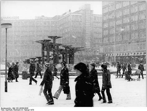 Stunning Historic Photos of Snow-Covered Berlin | iHeartBerlin.de