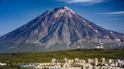 Beautiful View Of The Koryaksky Volcano Kamchatka Russia Desktop