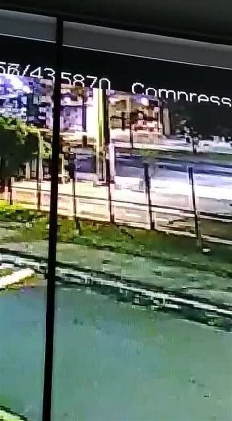 Homem Leva Choque E Despenca De Poste Ao Tentar Furtar Fios Em Vitória