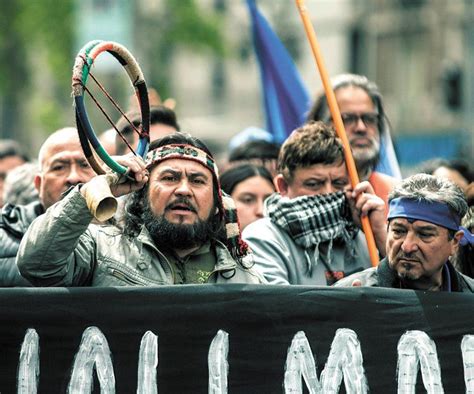 Exremistas Mapuches Atacaron E Incendiaron Templos Religiosos En Chile