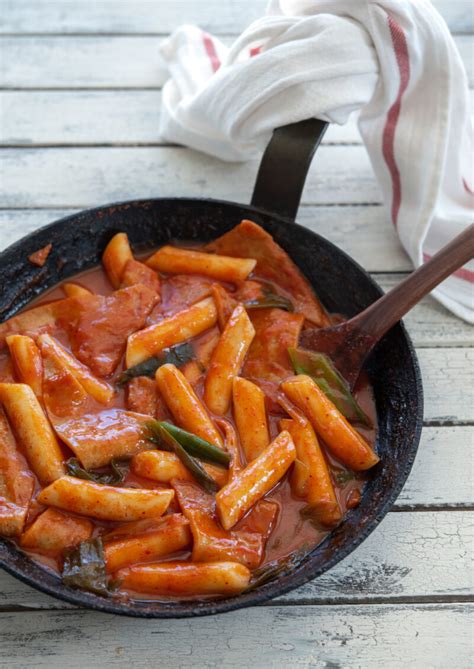 Classic Tteokbokki 20 Minute Korean Spicy Rice Cakes Beyond Kimchee