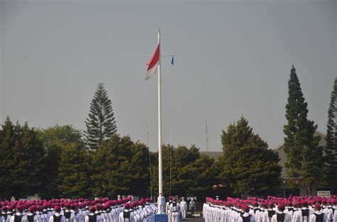 Prajurit Pasmar Ikuti Upacara Bendera Agustus Korps Marinir