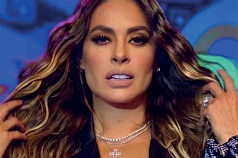 El Vestuario Que Usó Galilea Montijo En Homenaje A Selena Quintanilla