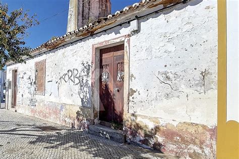 Conjunto De Casas Para Recupera O Total No Centro Da Vila De