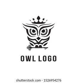 Owl Logo Vector Illustration Emblem Design Stock Vector (Royalty Free) 1526954276 | Shutterstock