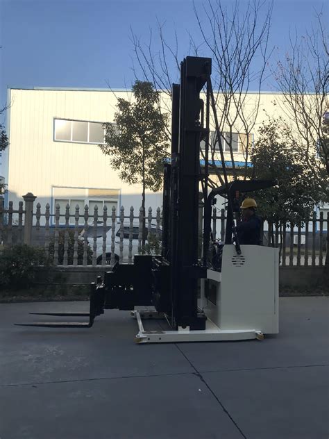 China Supplier Man Down Vna Warehouse Electric Trilateral Forklift For