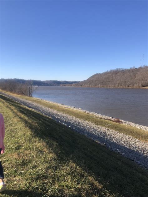 Ohio River. Kentucky side. : r/pics