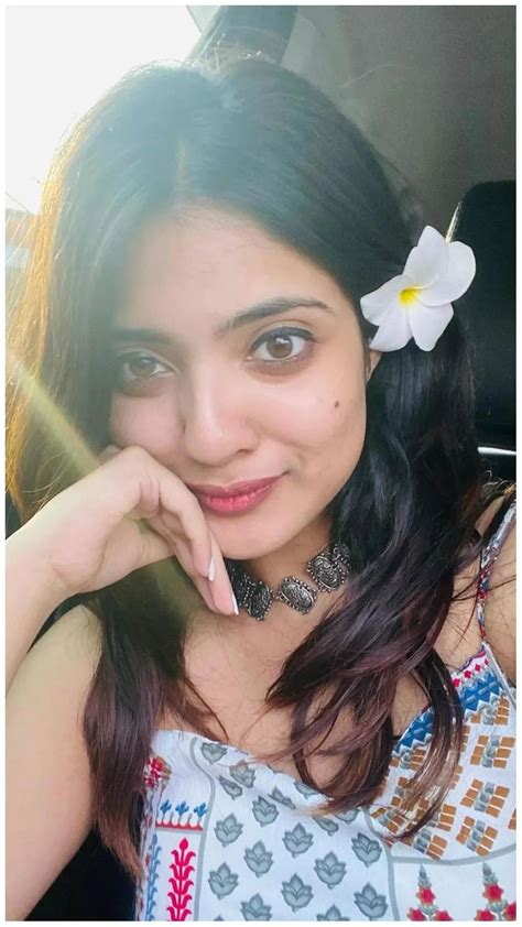 How Nandana Varma Enchants All With Her Dazzling Eyes