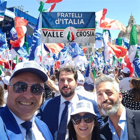 Fratelli D Italia Il Circolo Di Vallecrosia Presente Al Comizio Di