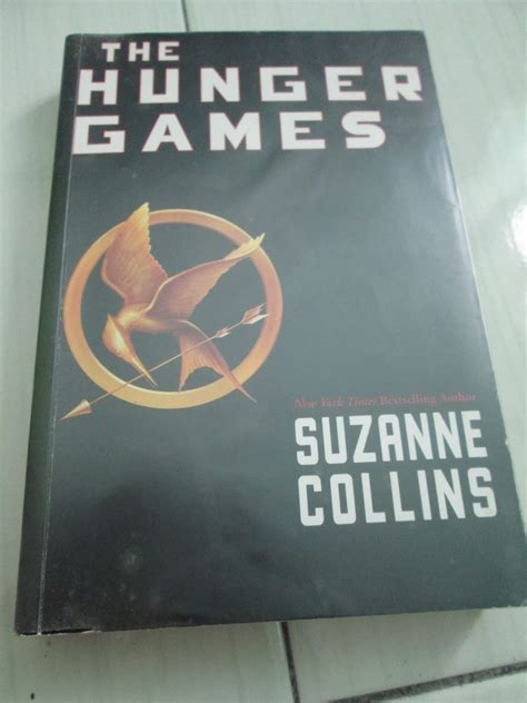 Farhana Reads Book Review The Hunger Games By Suzanne Collins