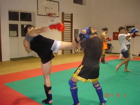 Usu Fight Center Arte Martiale Mixte Muay Thai Bucuresti Usu Fight