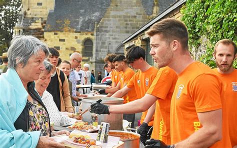 750 convives au repas cochon grillé de lES Cranou au Faou Le Télégramme