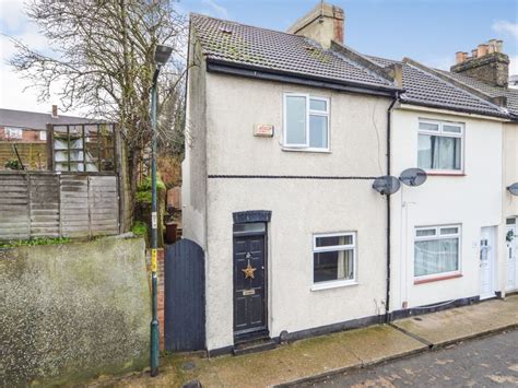 2 Bed End Terrace House For Sale In West Street Strood Rochester Me2