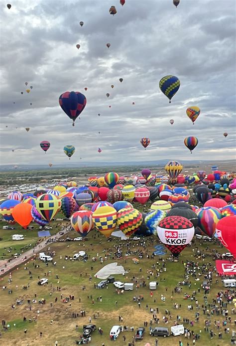 Ultimate Albuquerque Experience in a Hot Air Balloon - Dine Dream Discover