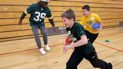 Packers Drop By Greenville Middle School