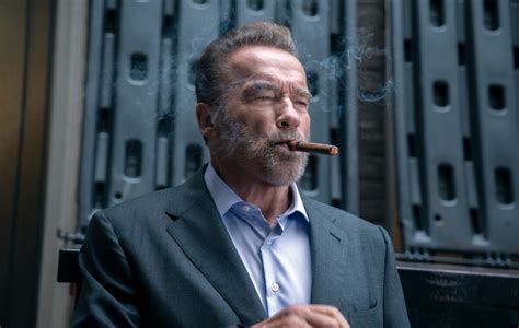 Дебютный сериал Арнольда Шварценеггера занял первое место по просмотрам ...