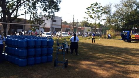 CUFA realiza a entrega de botijões de gás a 200 familias carentes no