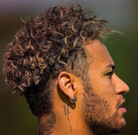 Neymar Jr Hairstyle Top 10 Neymar Hairstyles You Should Try In 2017 Men Style See More