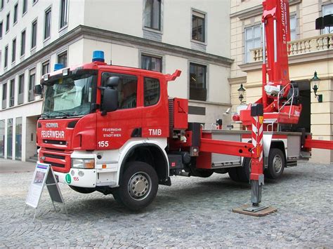 Tmb Wiener Feuerwehr Berufsfeuerwehr Wien Youtube Flickr