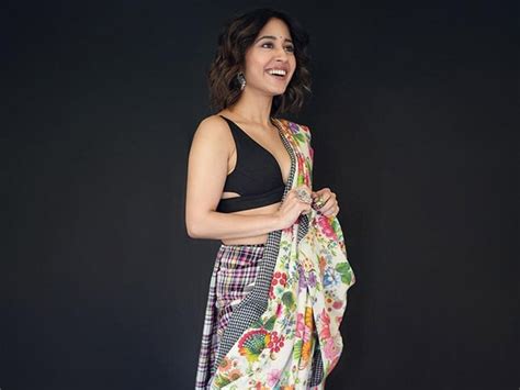 This Dashing Actress Of 'Mirzapur' Posted Pictures In Saree