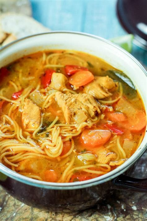 Puerto Rican sopa de fideo (Chicken Noodle Soup) | Latina Mom Meals