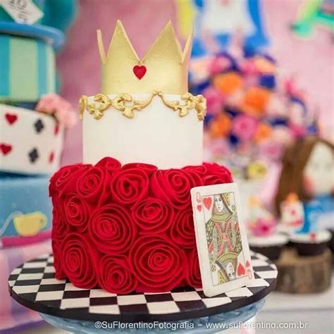 Bolo Da Rainha De Copas Alice In Wonderland Cakes Heart Birthday