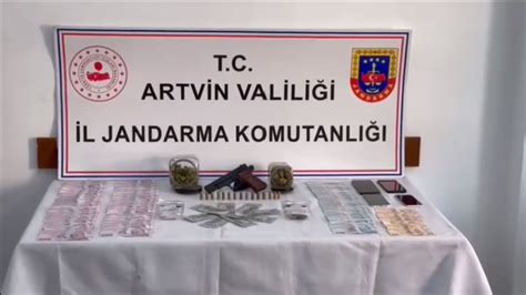 Jandarma zehir tacirlerine göz açtırmıyor