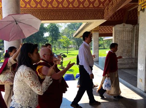 Fish Release At Phutthamonthon Buddhamonthon Thailand Holy