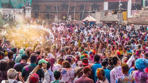 Holi in Nepal - Mountain Routes