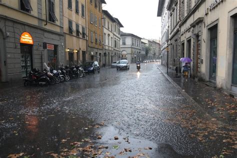 Maltempo Pioggia E Grandine Su Firenze La Repubblica