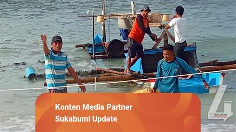 Gelombang Tinggi Di Pantai Ujung Genteng Sukabumi Puluhan Perahu