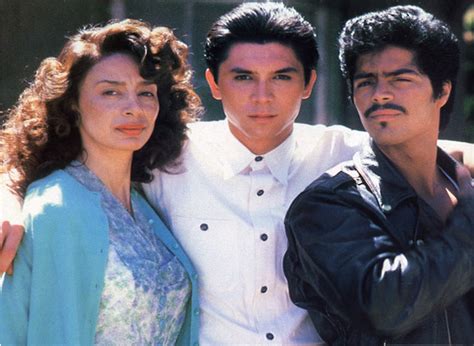 Rosanna DeSoto, Lou Diamond Phillips and Esai... - 20th Century Life