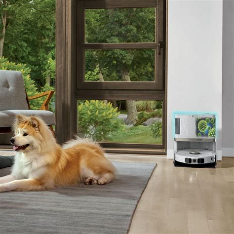 Roborock Saros Z70 Robot Vacuum and Mop vs Shark PowerDetect RV2805ZE